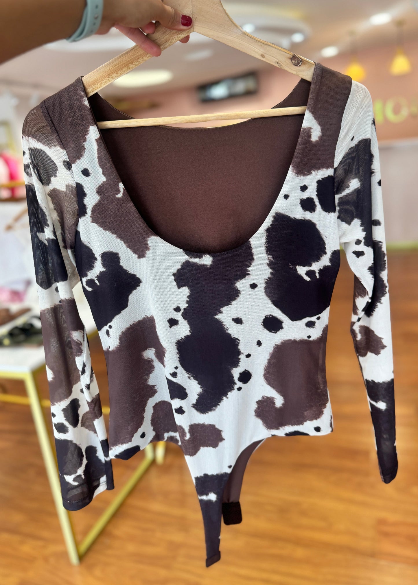 Body cow print cafe
