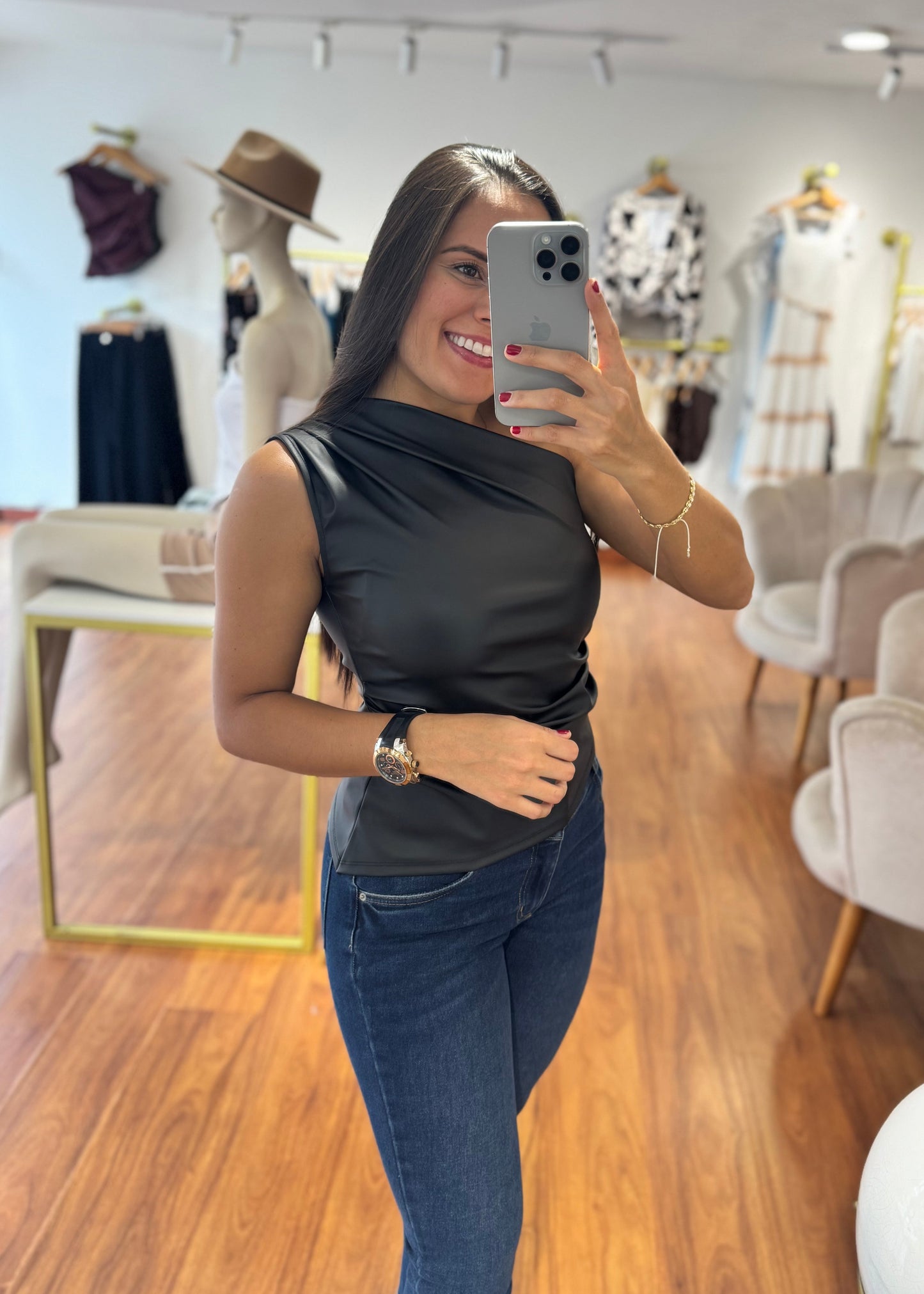 Blusa Dakota medio beso negra