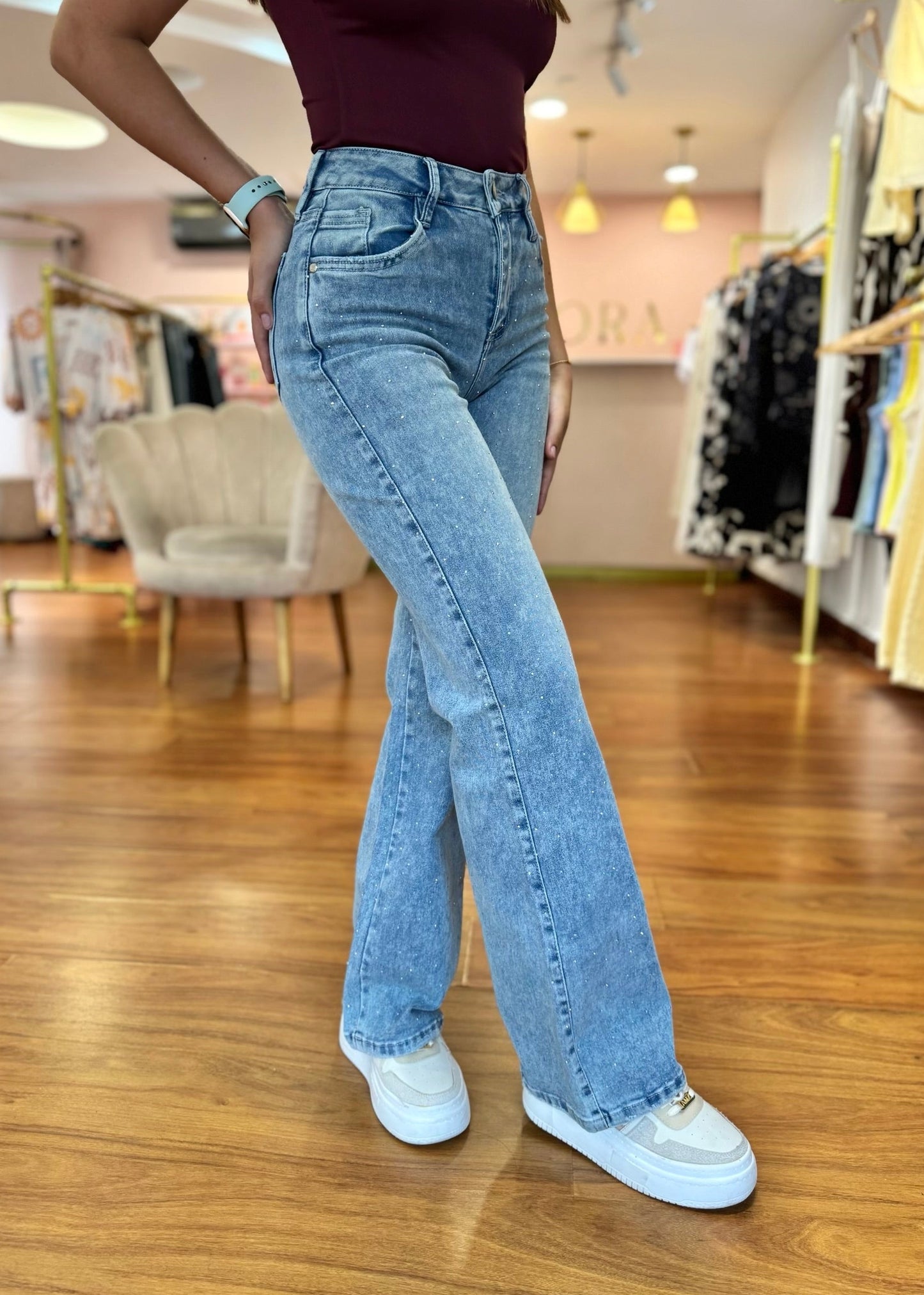 Jean brillos tono claro