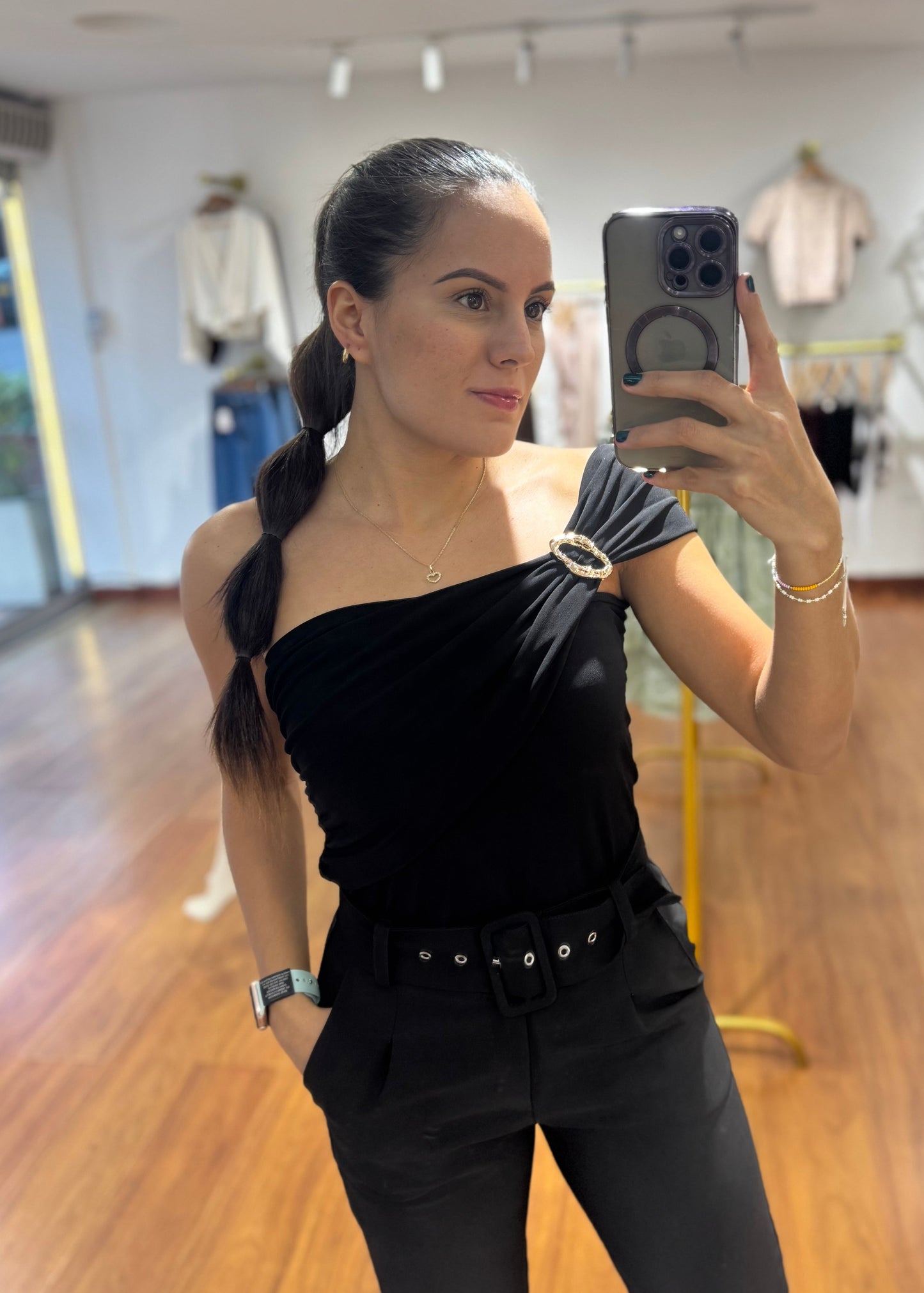 Body Ariel negro con hebilla