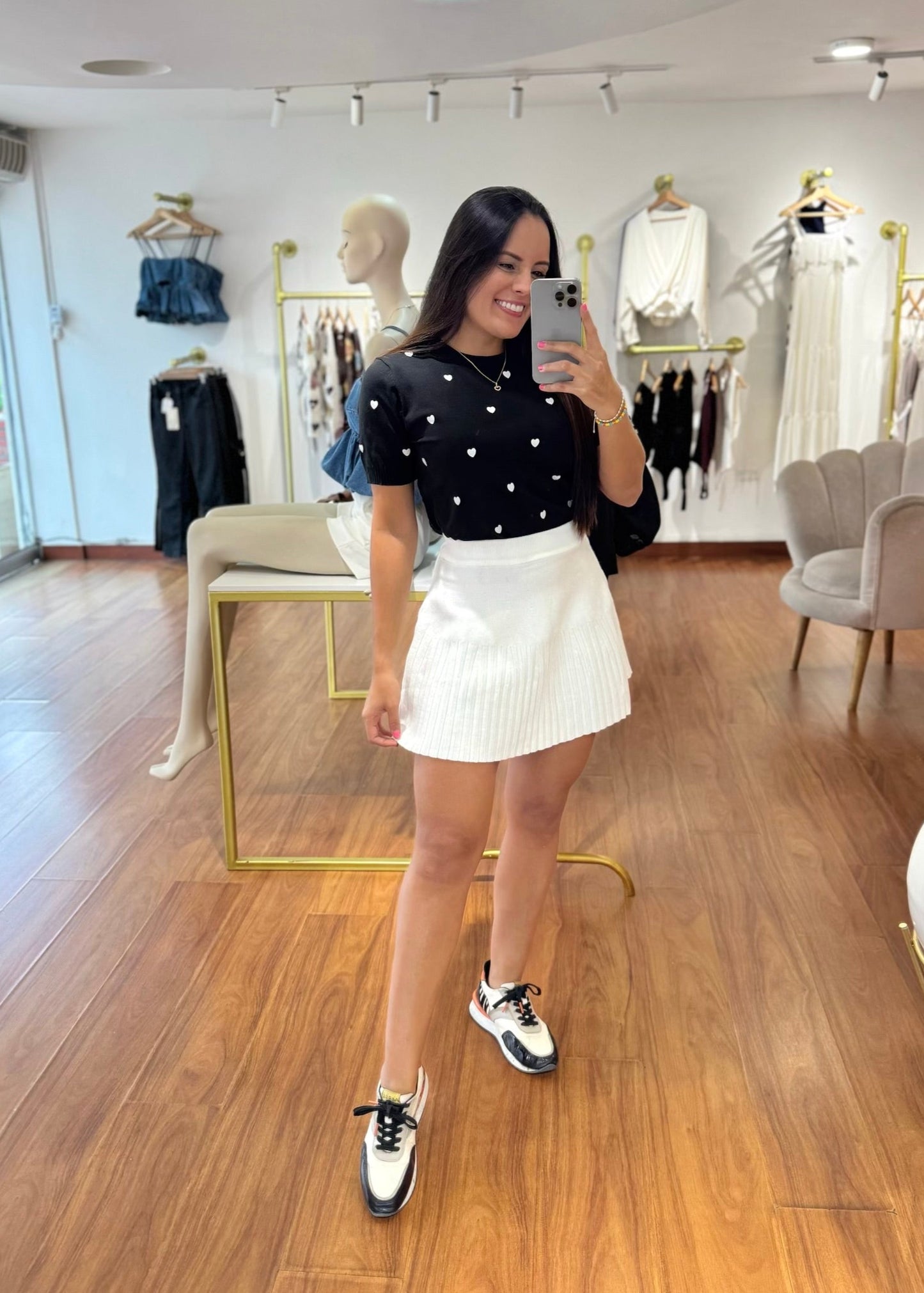 Falda corta tejido en hilo blanca