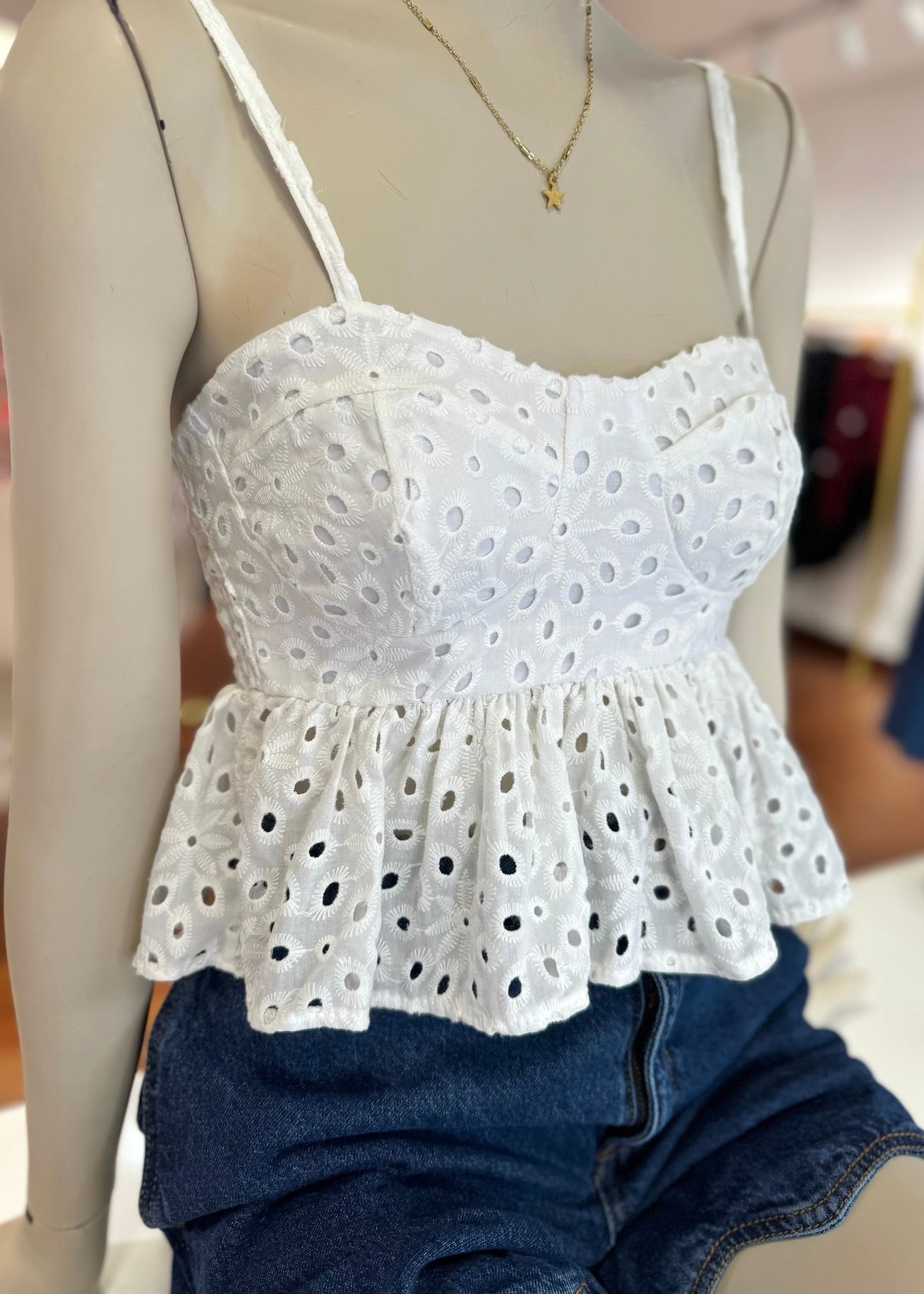 Blusa ojalillo blanco