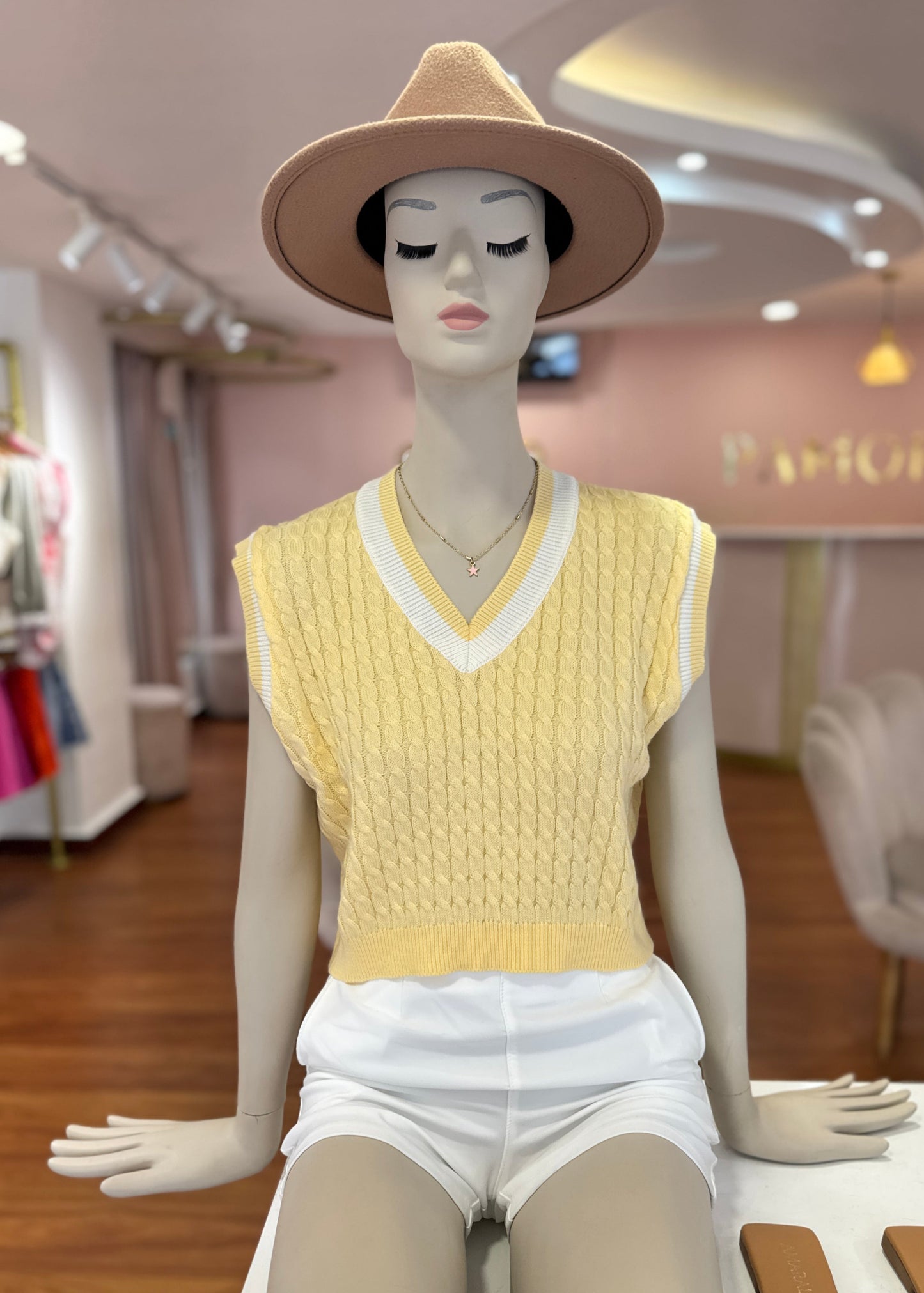 Chaleco trenzado amarillo