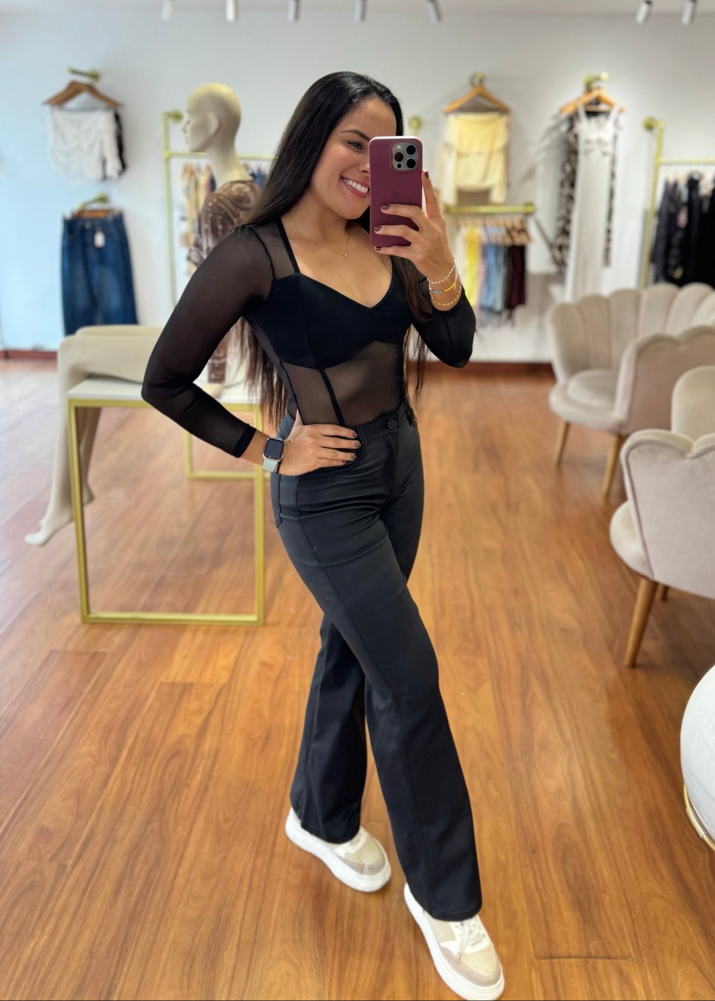 Jean efecto cuero negro