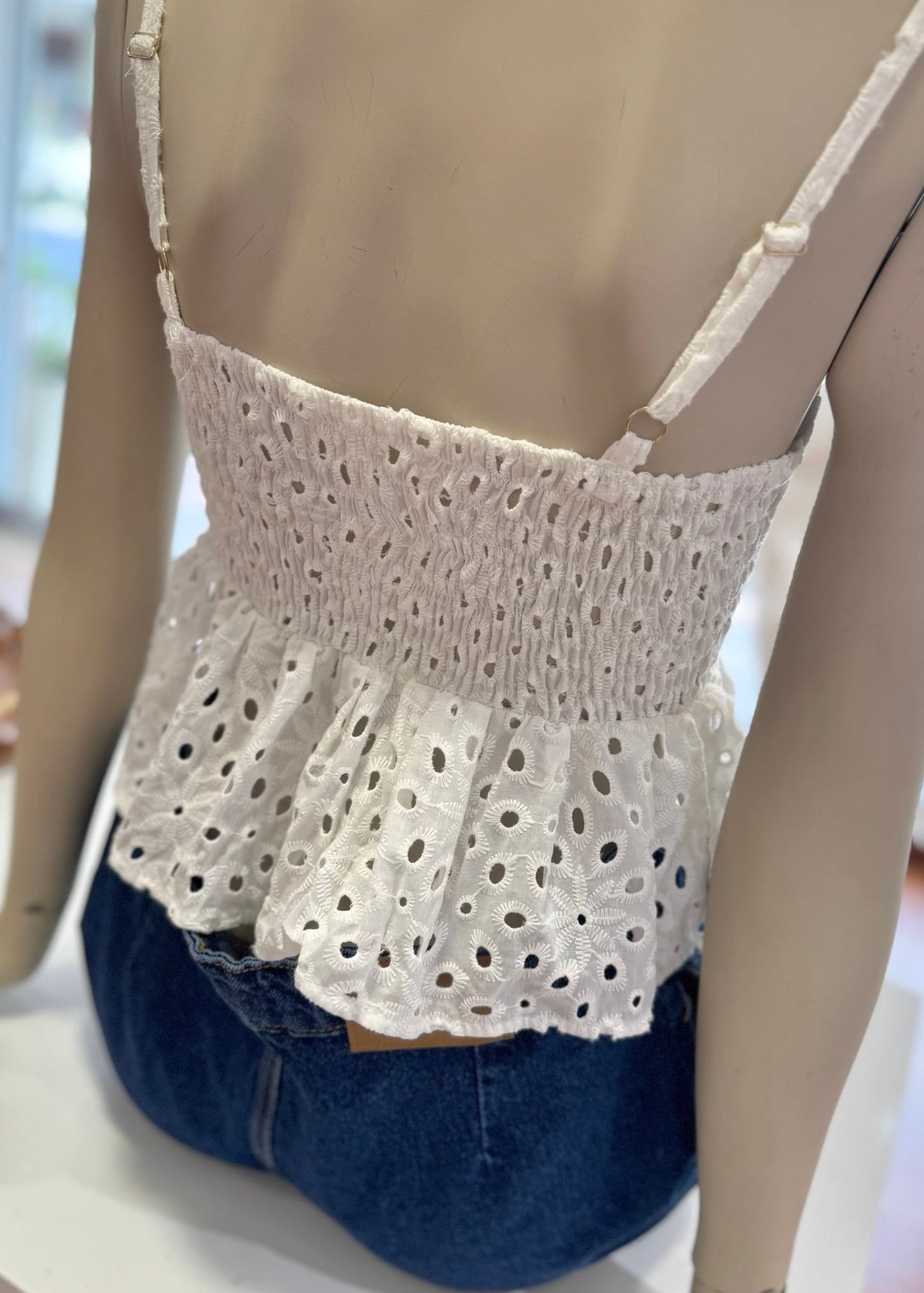 Blusa ojalillo blanco