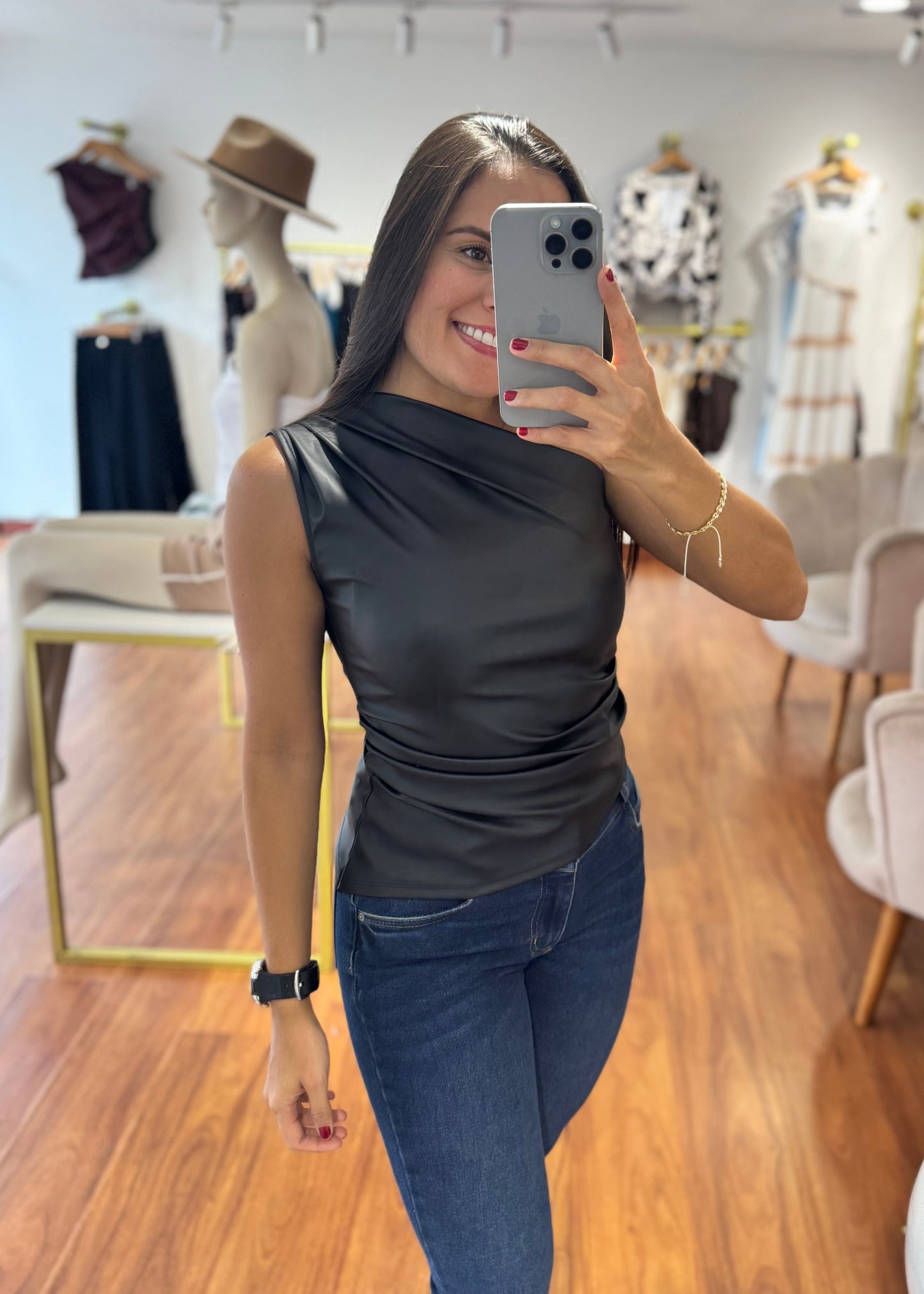 Blusa Dakota medio beso negra