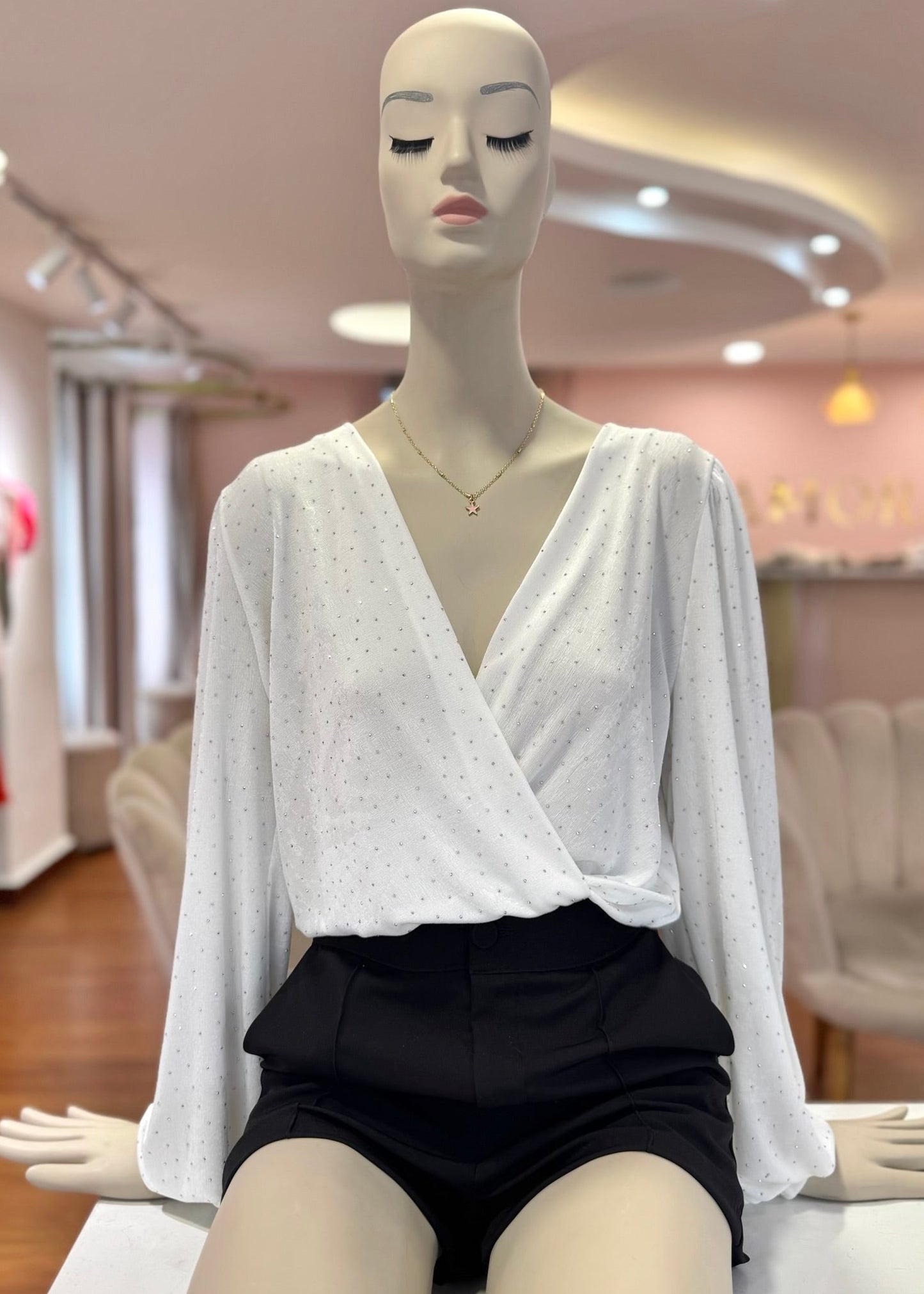 Blusa Alana con pedreria blanca